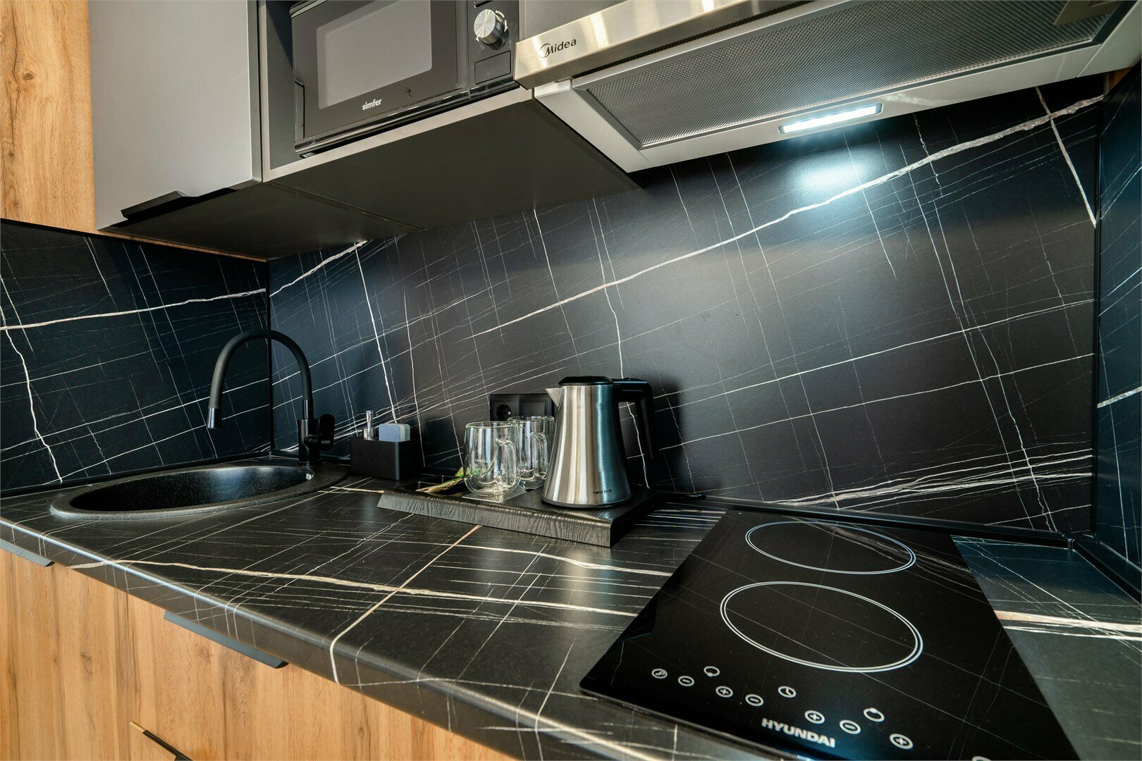 Семейный номер с дополнительным местом и кухонной зоной (11)