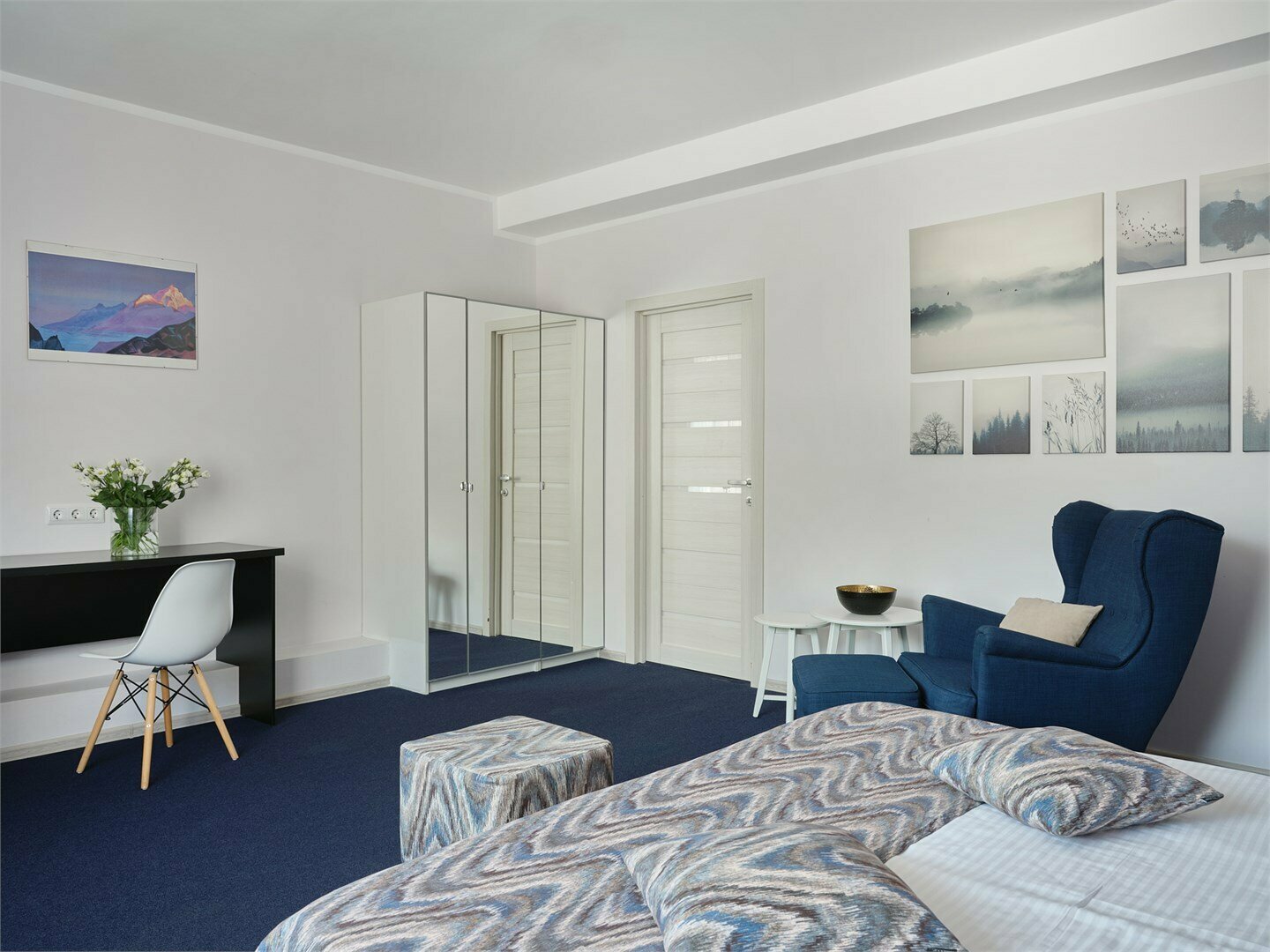 Номера высшей категории "Люкс" (две односпальные /одна двуспальная кровать)