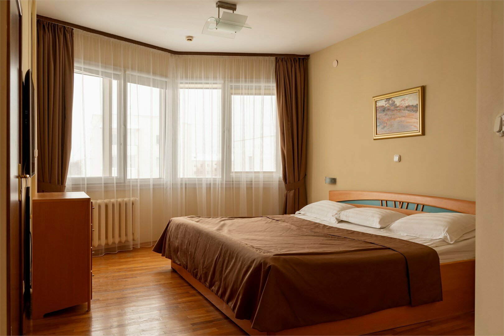 "VIP-люкс 3-х комнатный"