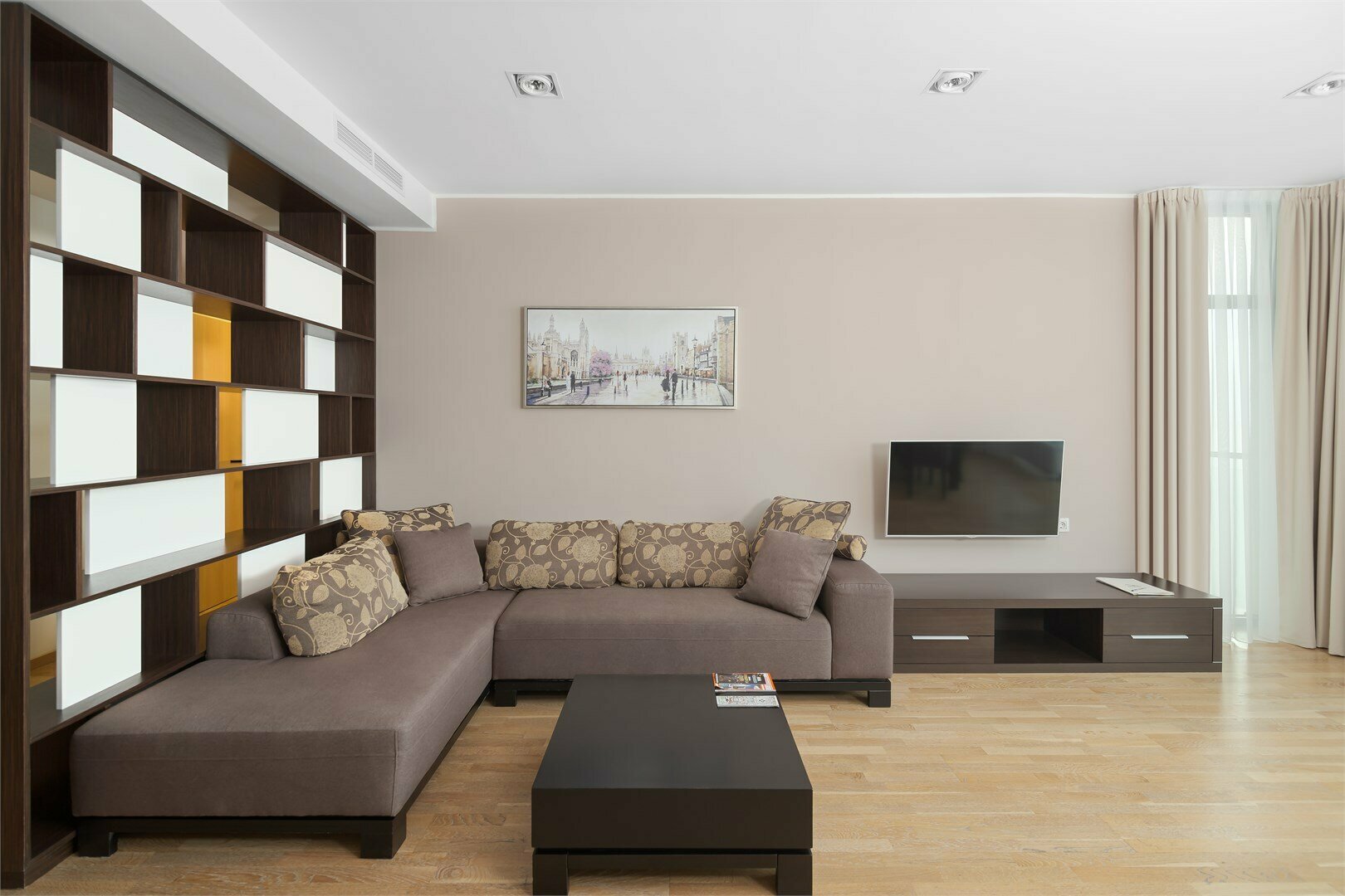 Четырехкомнатный апартамент (12-15 этаж) вид на море, до 8ми взрослых в номере