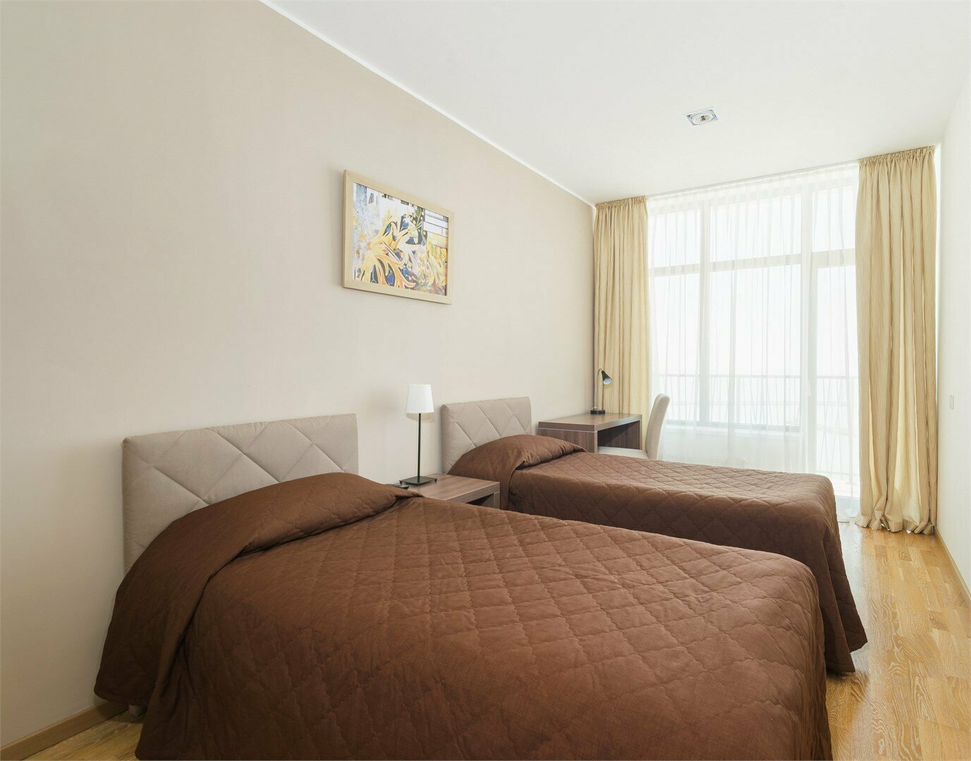 Четырехкомнатный апартамент (12-15 этаж) вид на море, до 8ми взрослых в номере