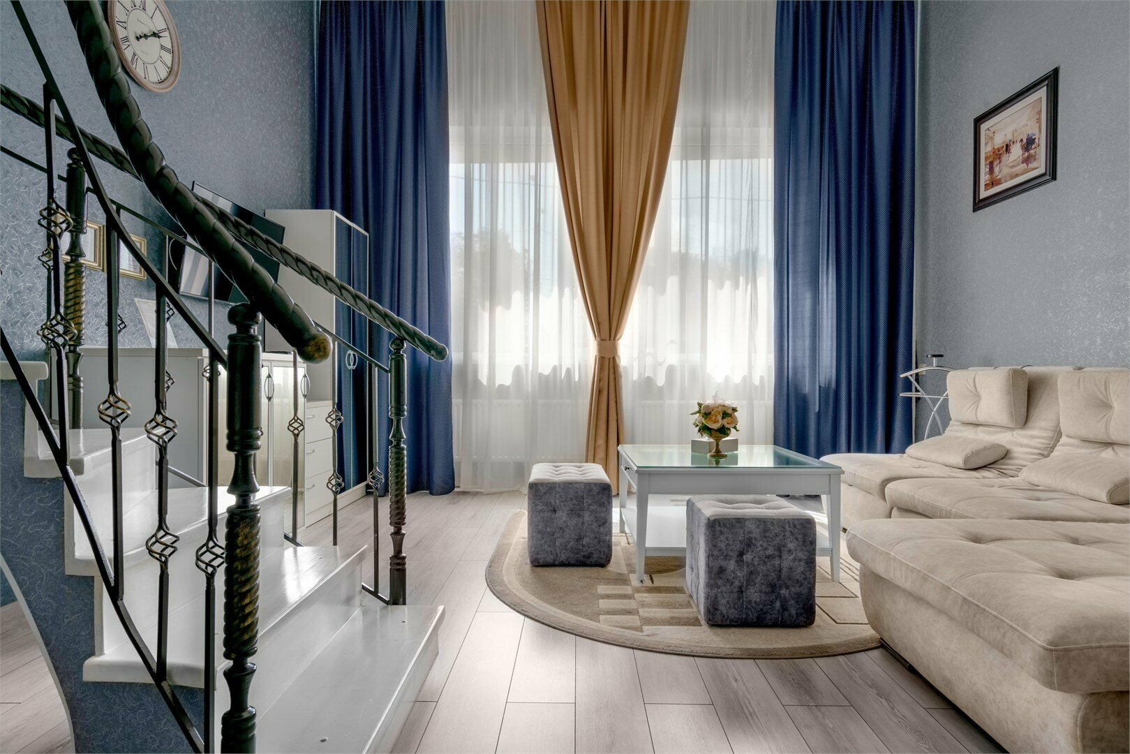 Двухуровневый Люкс с гидромассажной ванной