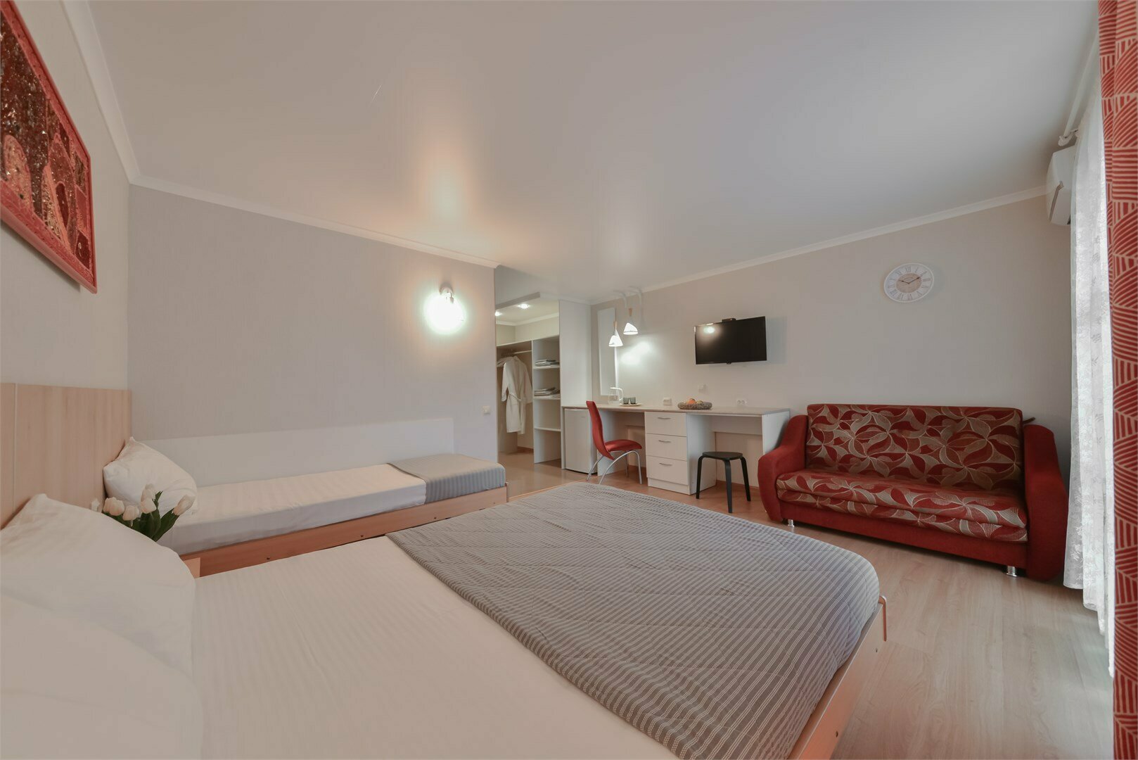 однокомнатный трёхместный