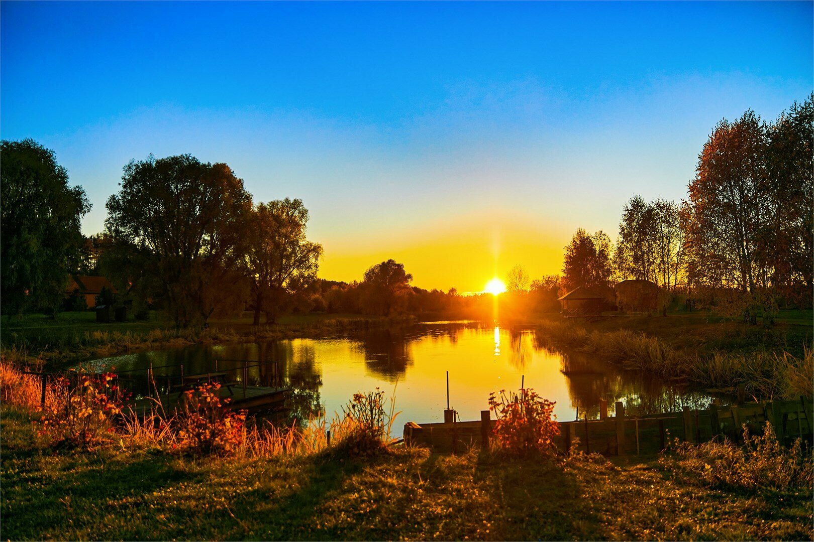 Коттедж №1 на 6+2 мест с беседкой и мангальной зоной