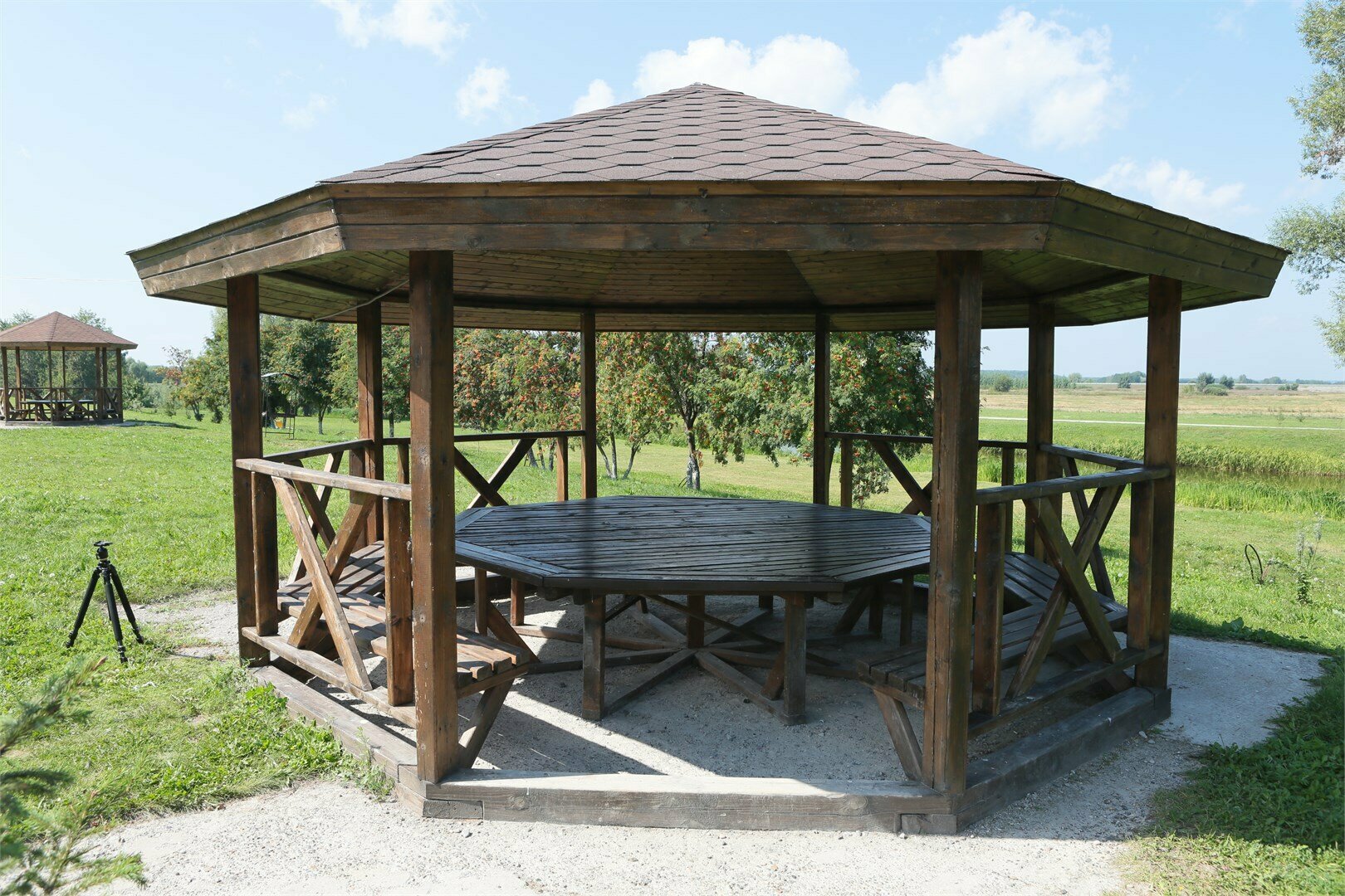 Коттедж №5 на 12+2 мест с беседкой и мангальной зоной