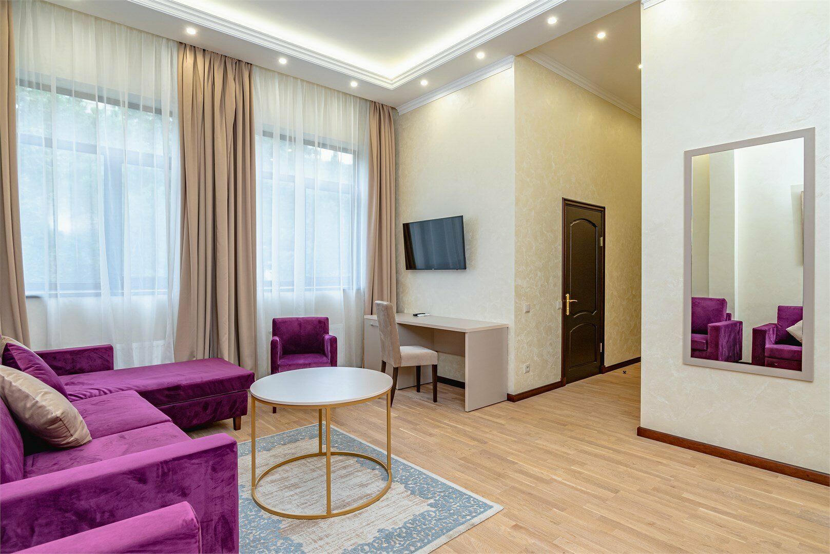 Люкс трёхкомнатный Family Suite