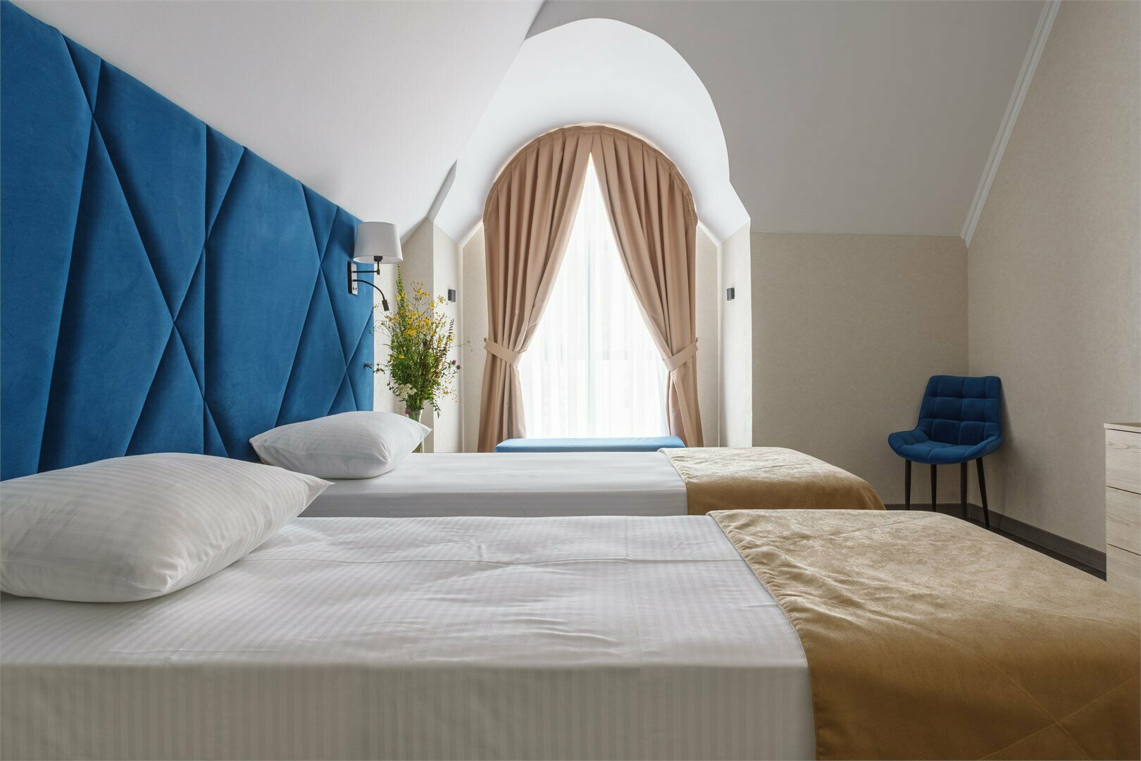 Двухуровневый Сюит 4* (ПОЛУПАНСИОН)