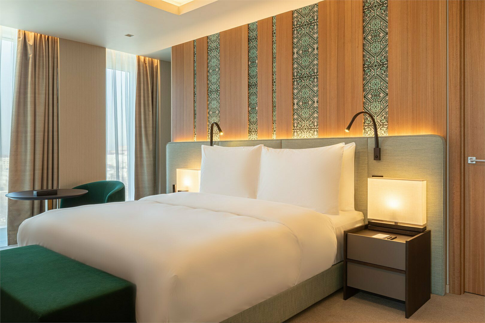 Джуниор Сьют с видом на город | 1 большая кровать | доступ в Представительскую гостиную