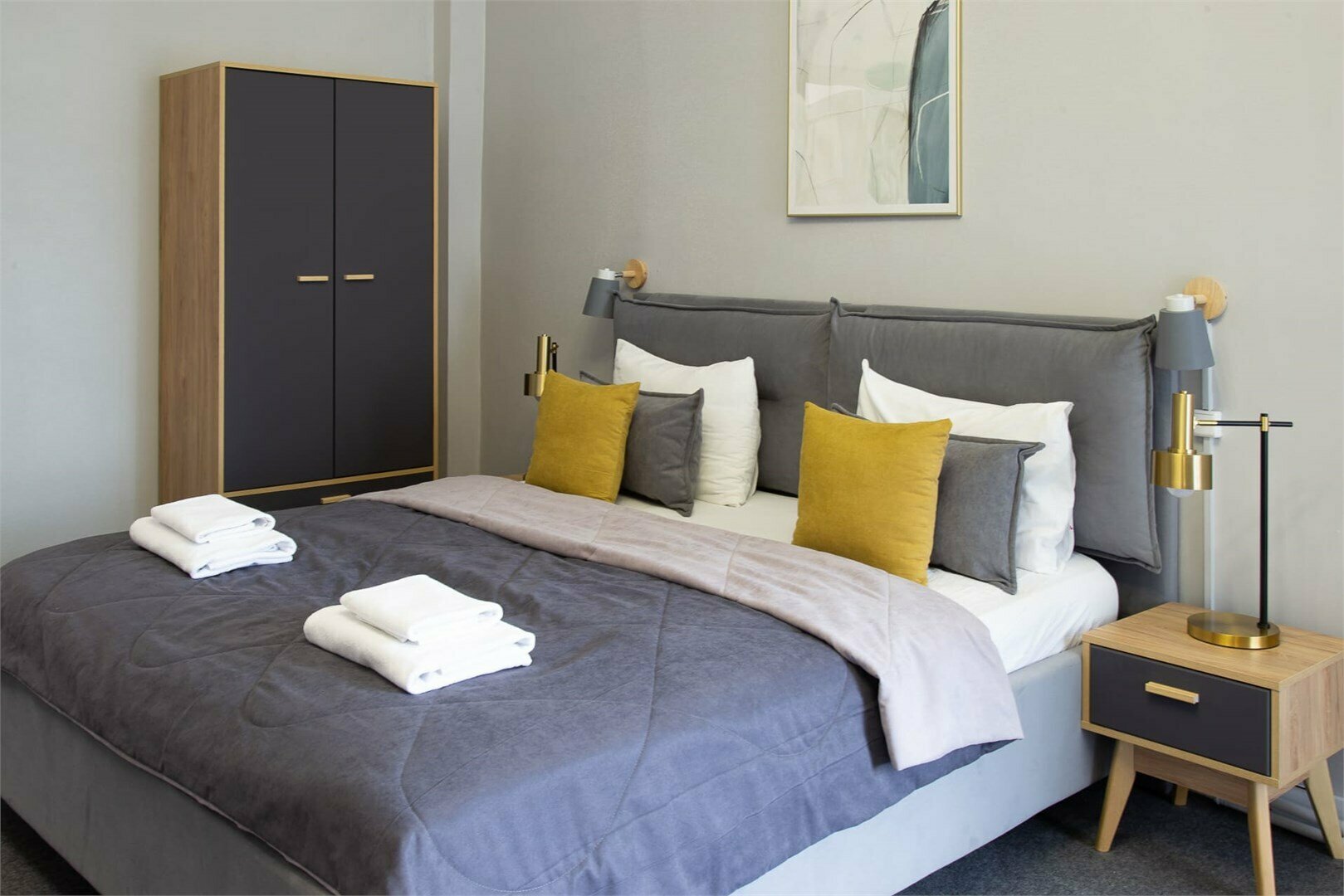 Семейный просторный номер с видом во двор, 4-й этаж