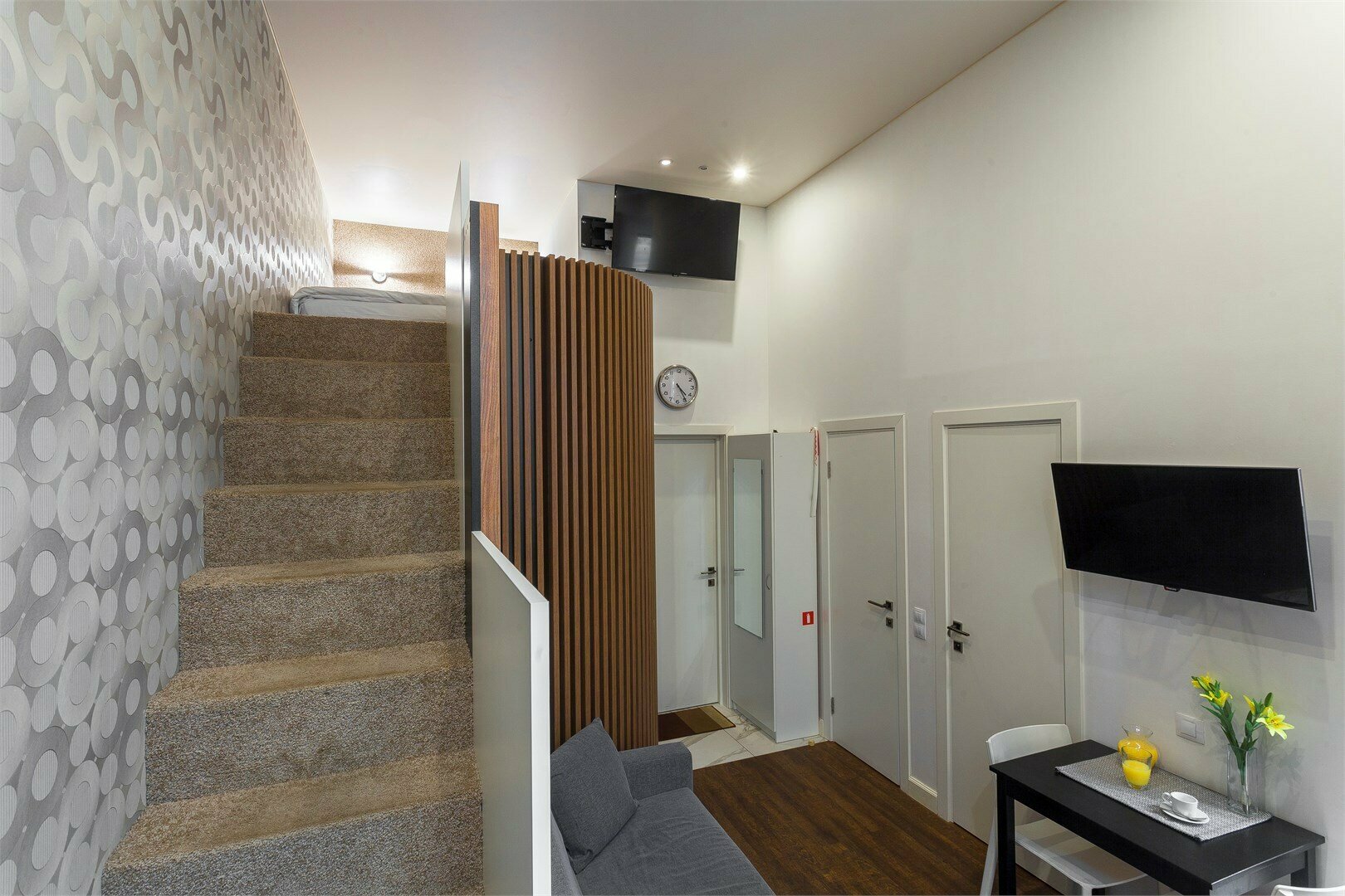 Двухуровневые апартаменты