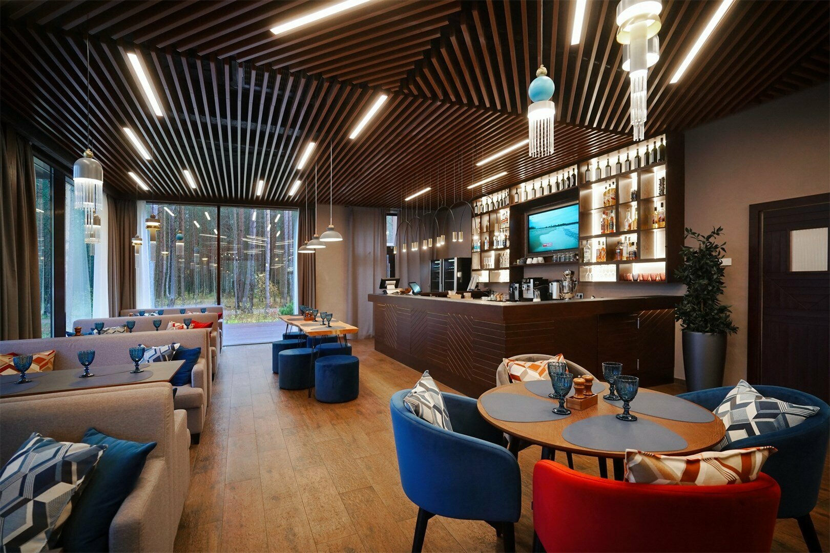 «Стандарт» с отдельным входом