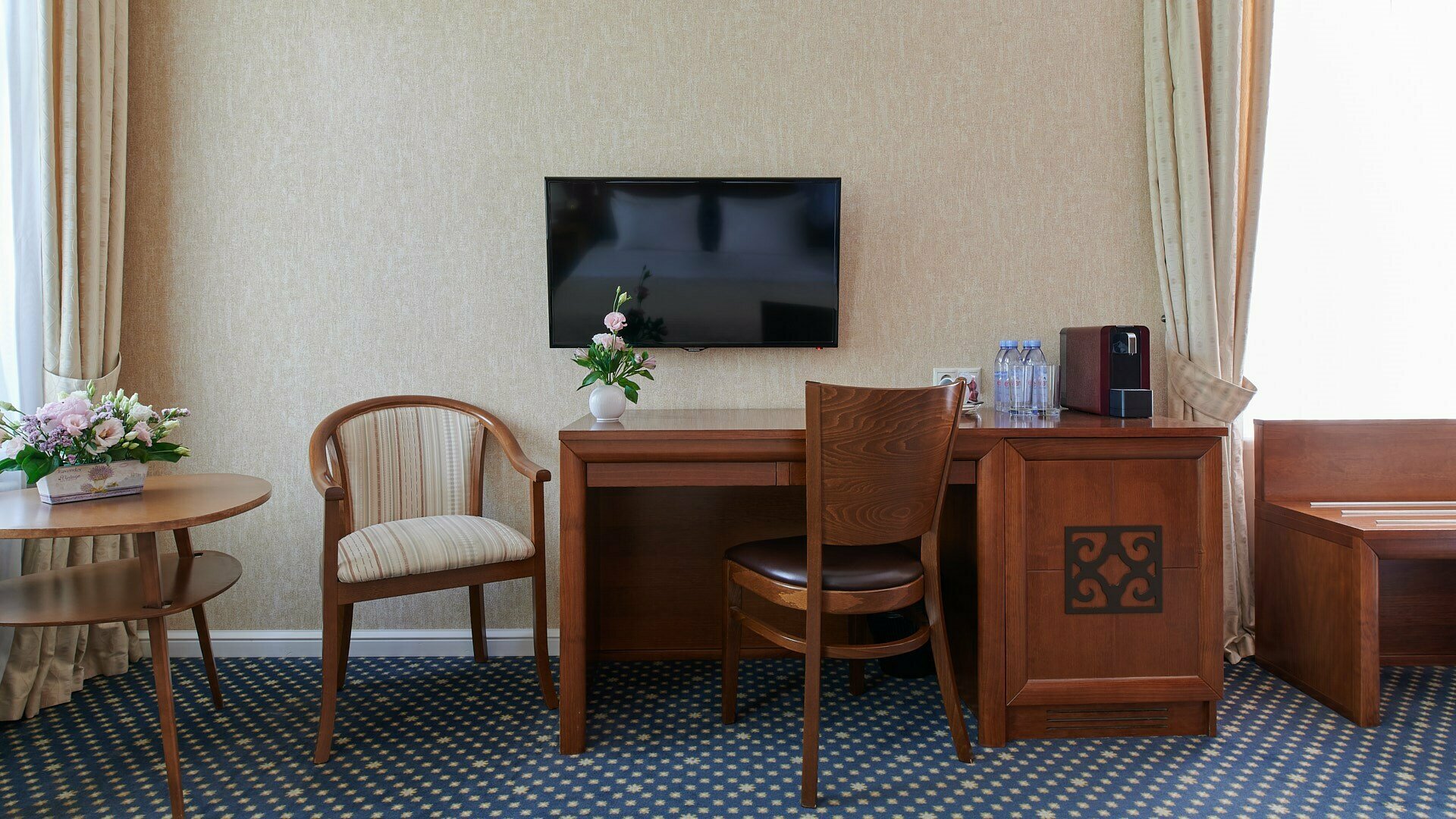 Номер Делюкс