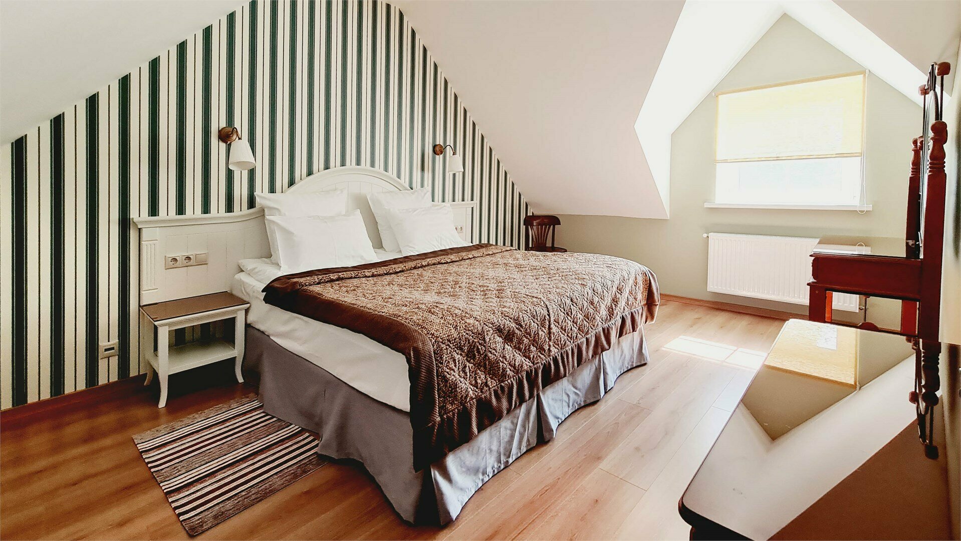 Дом - Таунхаус двухуровневый с двумя спальнями и гостинной