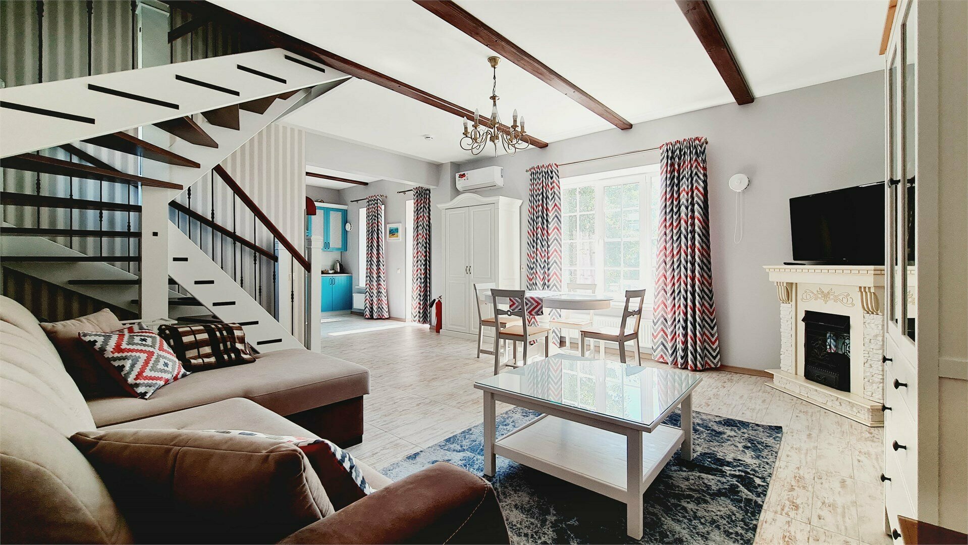 Дом - Таунхаус двухуровневый с двумя спальнями и гостинной