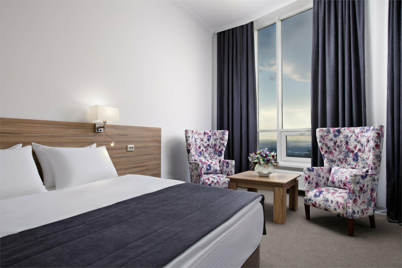 Джуниор Сюит 4*