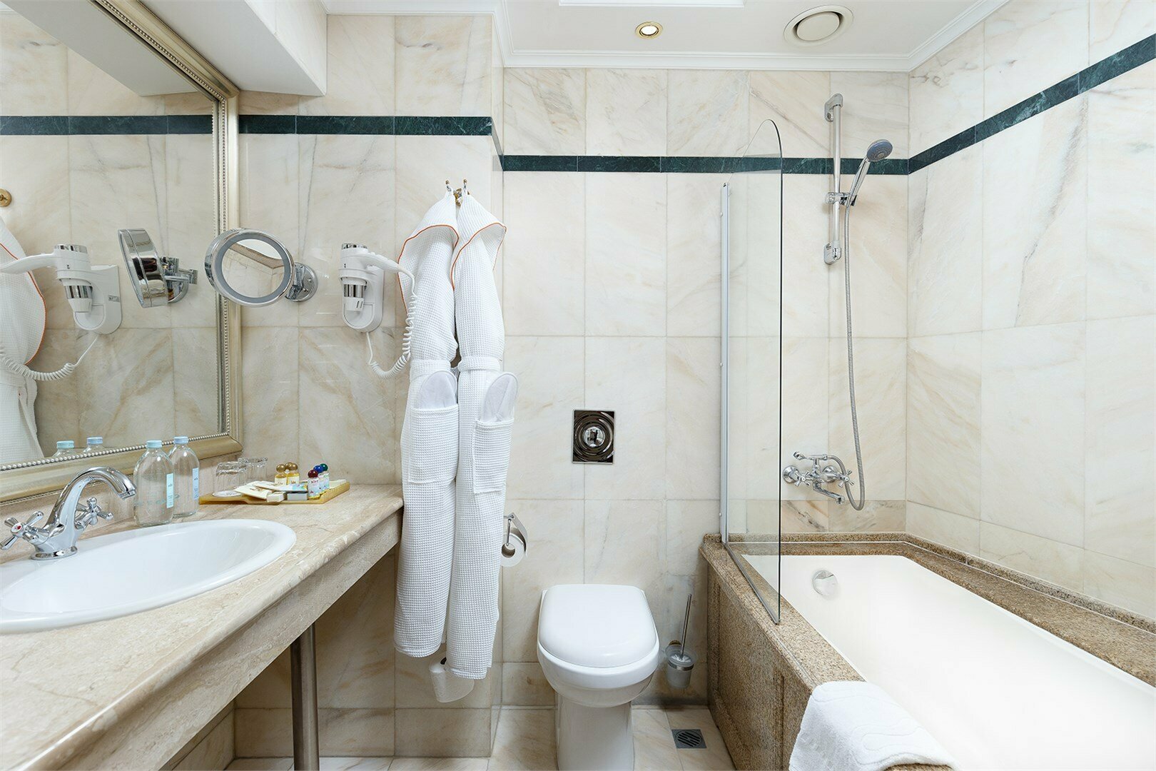 Супериор с двуспальной кроватью