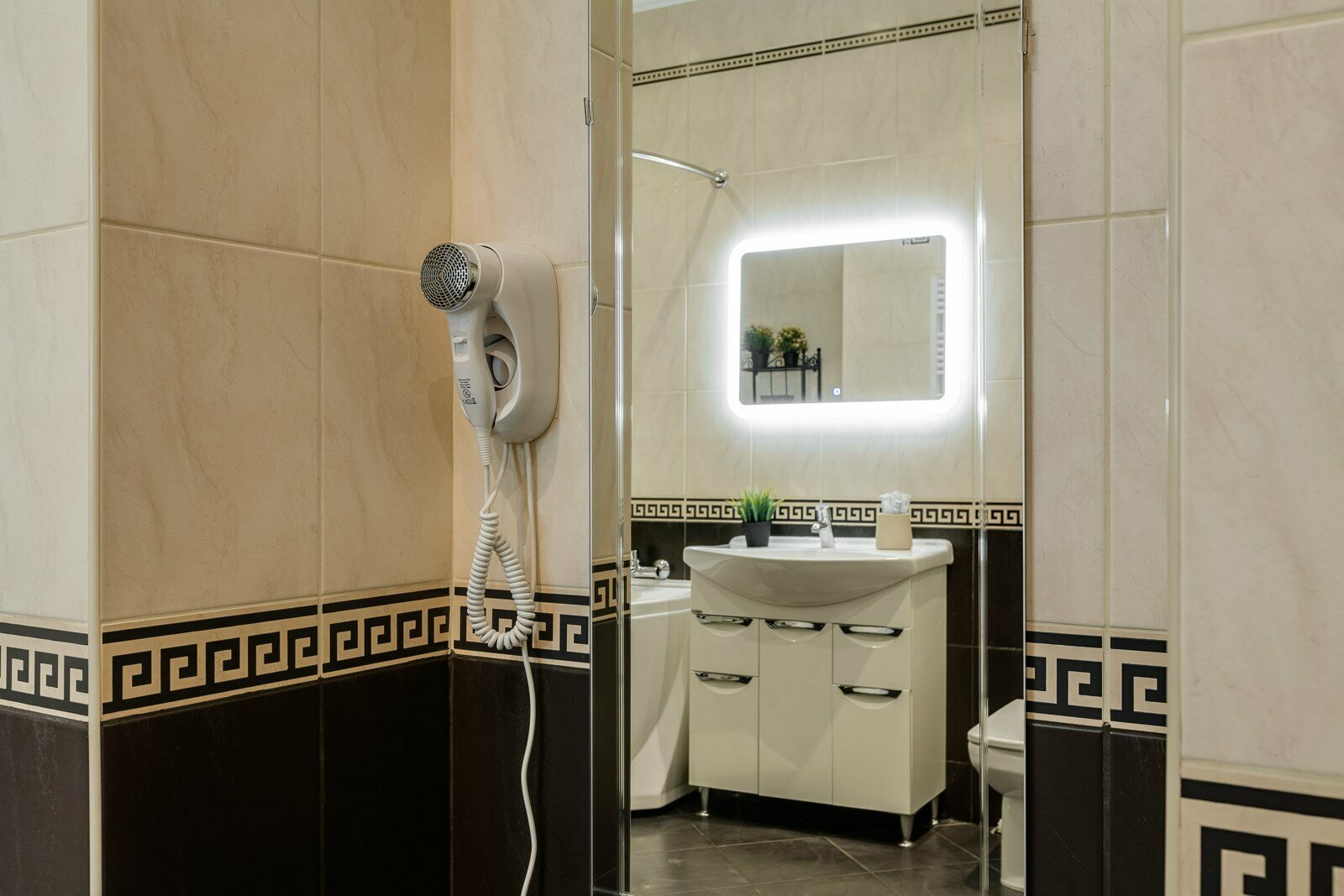 СТУДИЯ С ДИВАНОМ