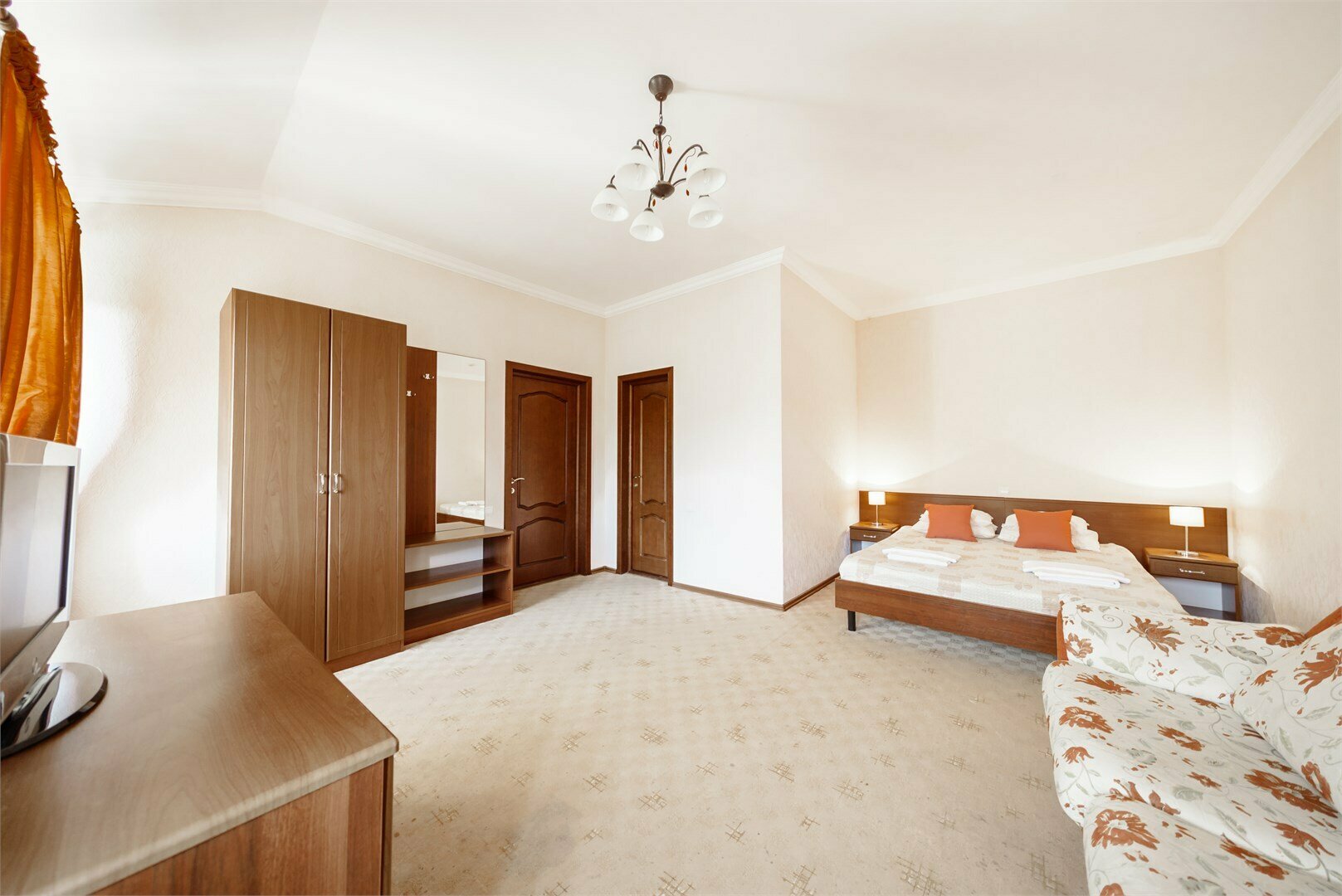 Улучшенный двухместный номер с 1 кроватью