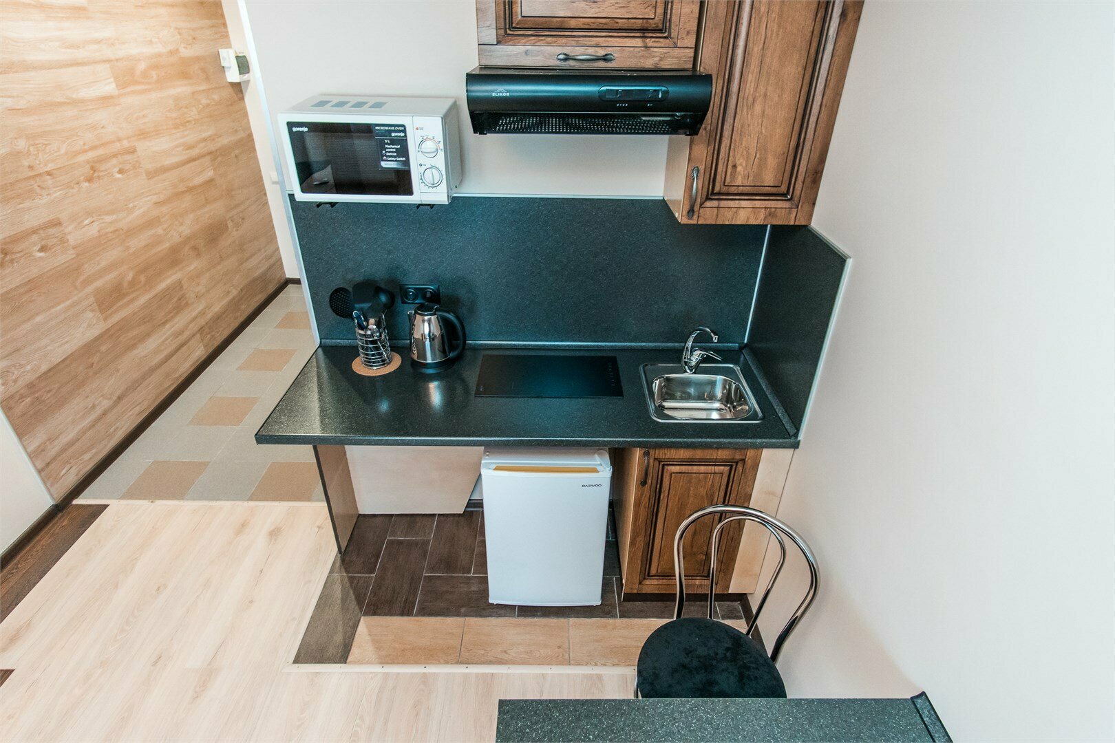 Студия.№ 3. Строителей проспект, 18