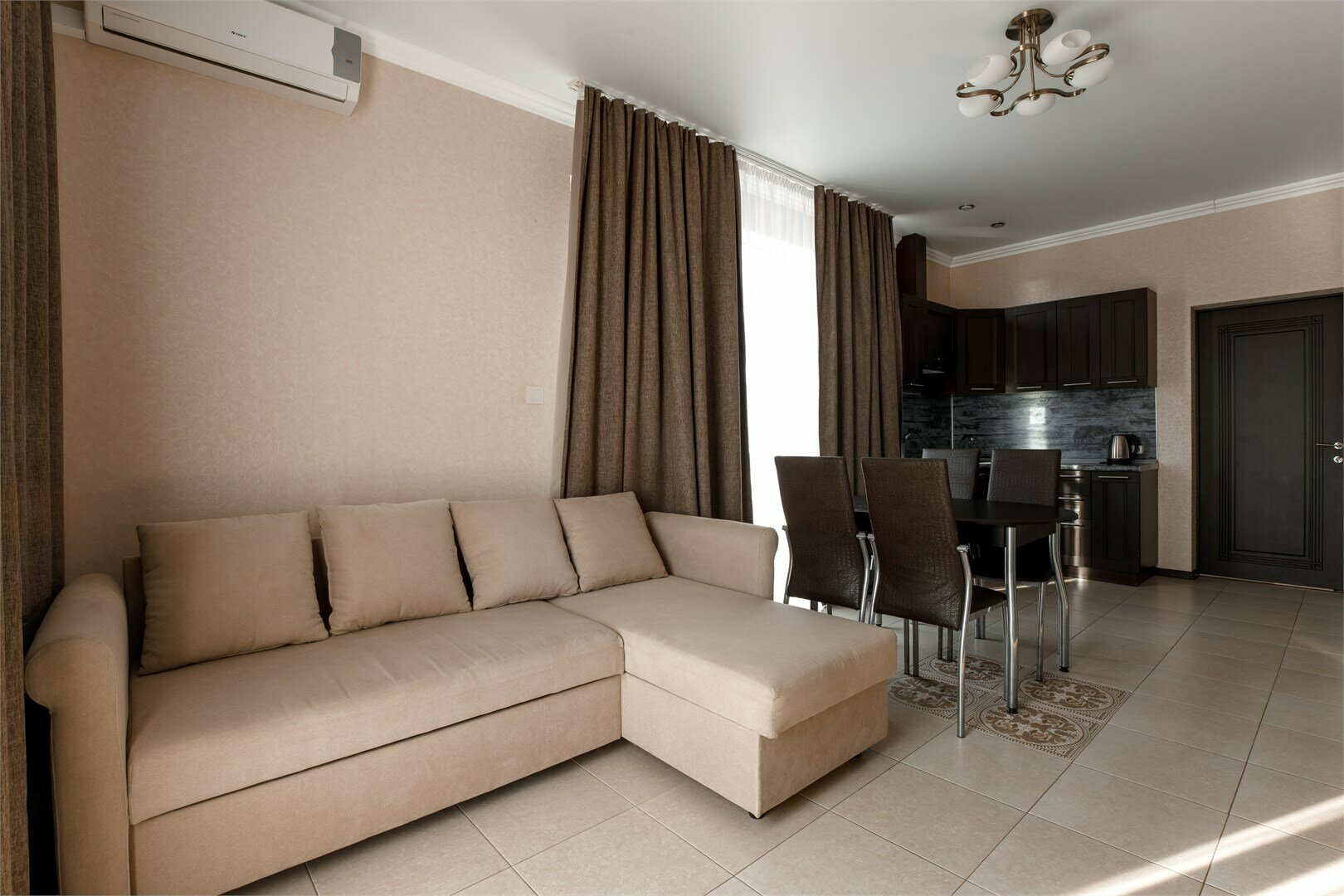 Люкс вид на бассейн