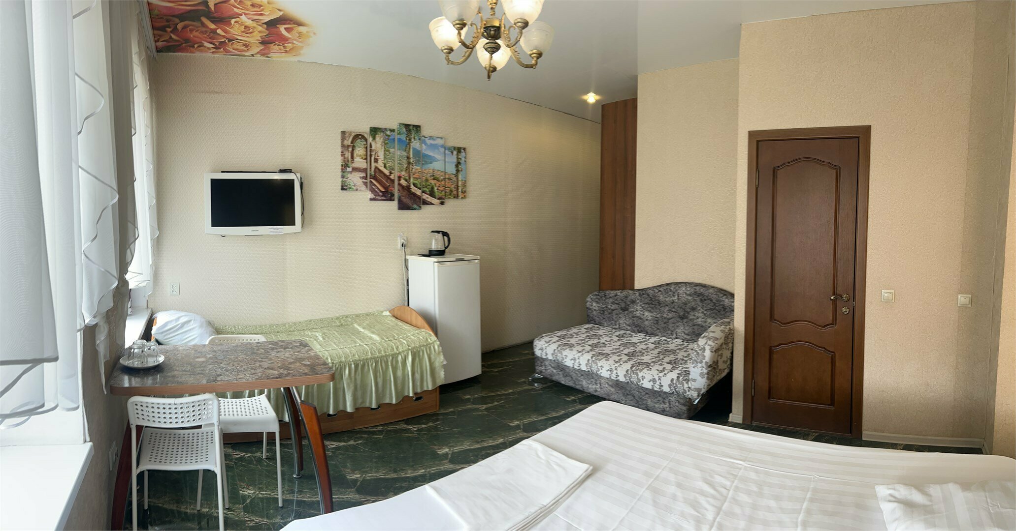 Улучшенный трехместный номер