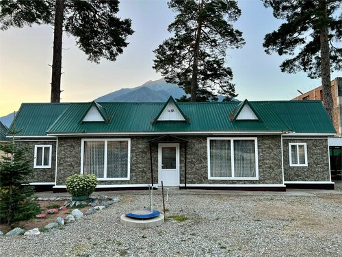 Дом на 10 человек с банкетным залом в Кругозор 2