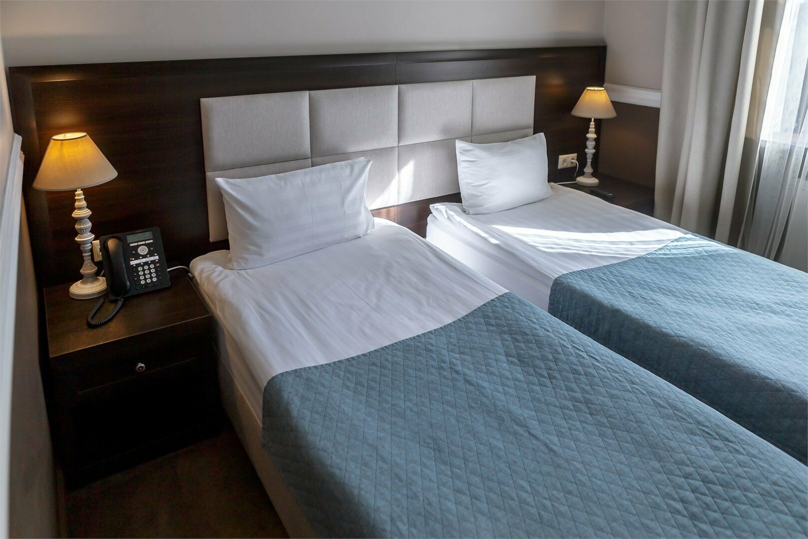 Улучшенный двухместный номер с 2 отдельными кроватями