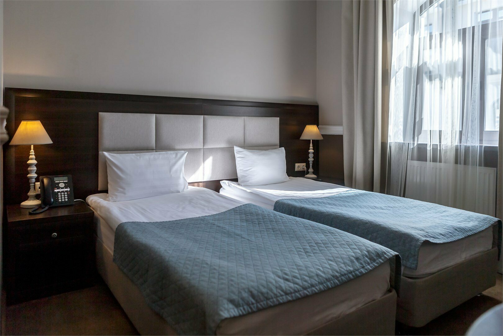 Улучшенный двухместный номер с 2 отдельными кроватями