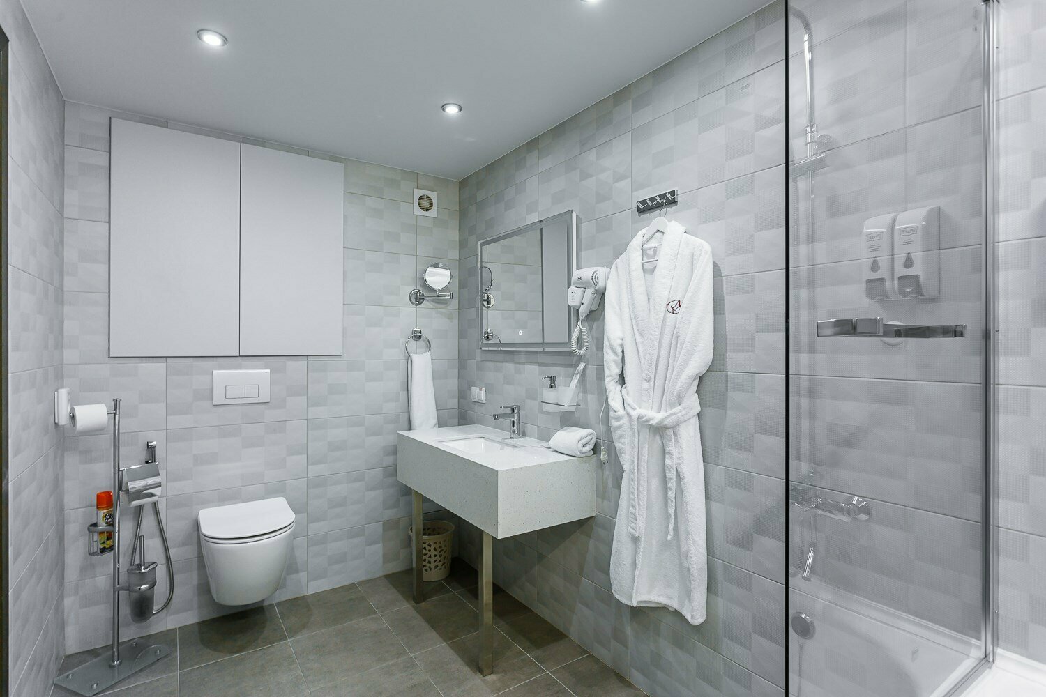 Люкс с кроватью размера «king-size» и балконом