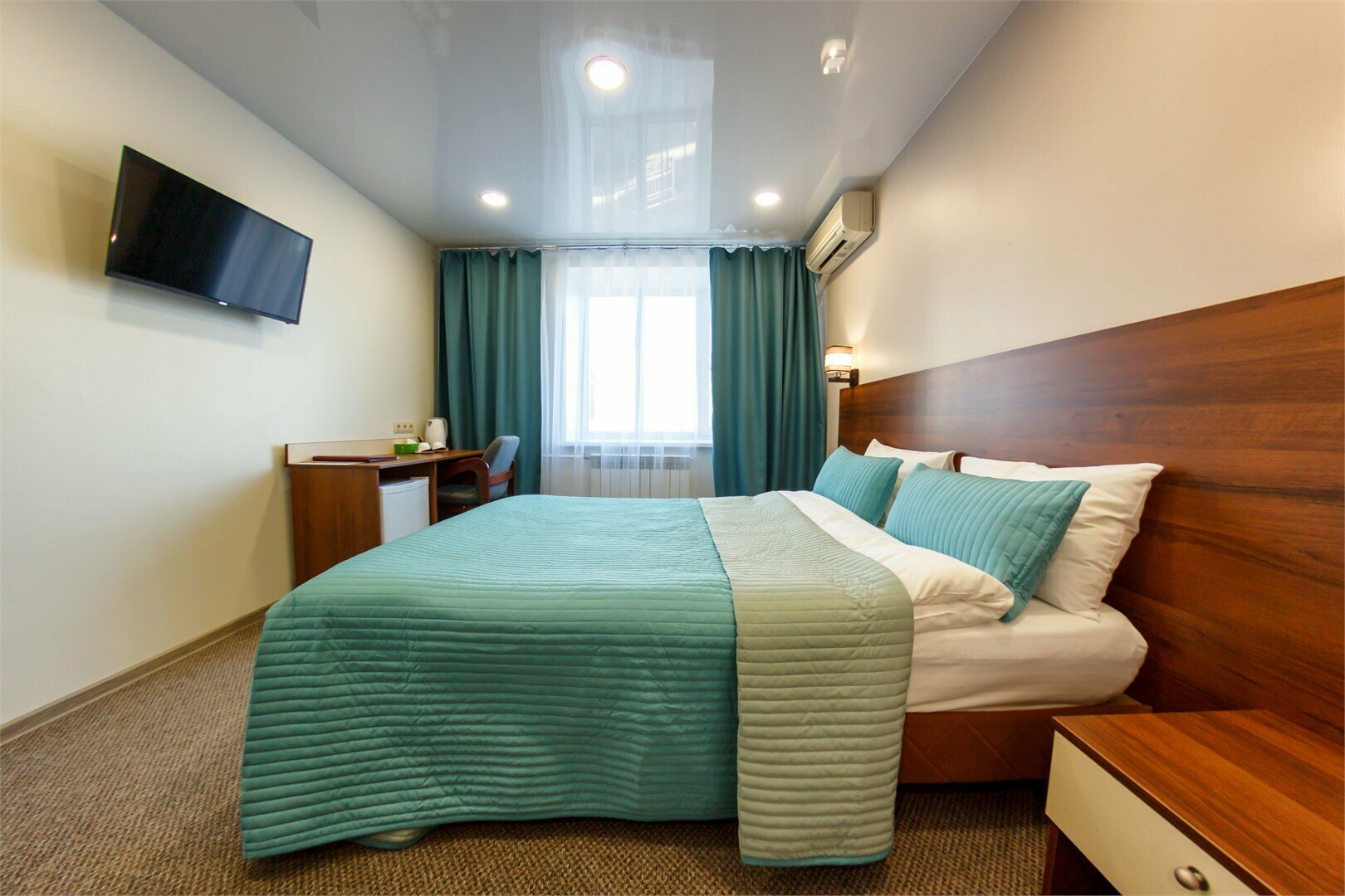 Cемейный номер с собственной ванной комнатой