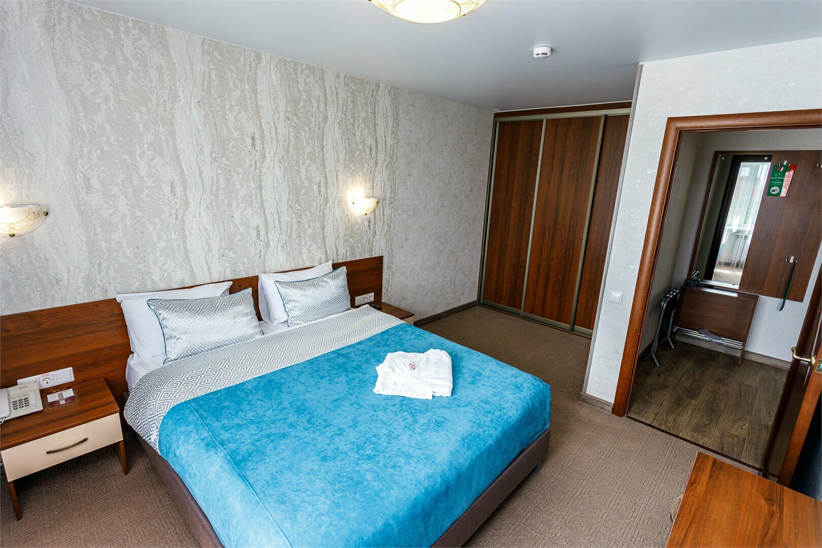 Улучшенный люкс