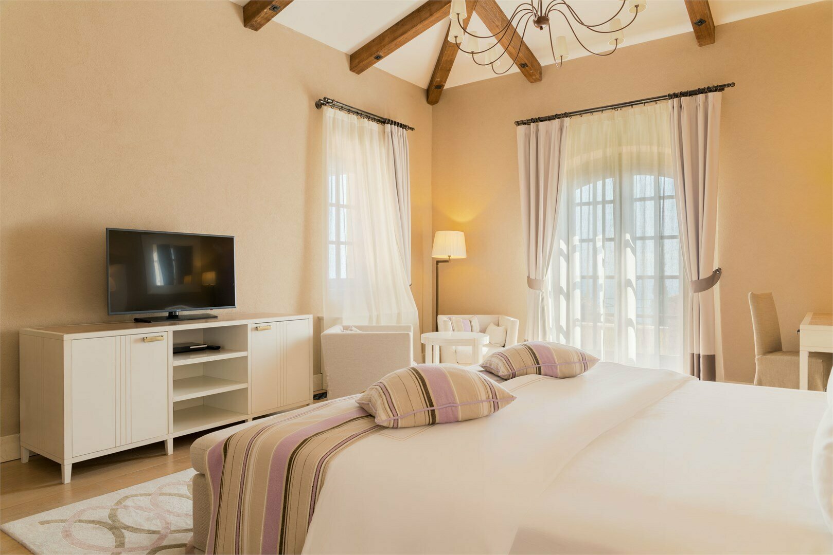 СЕМЕЙНЫЙ ЛЮКС