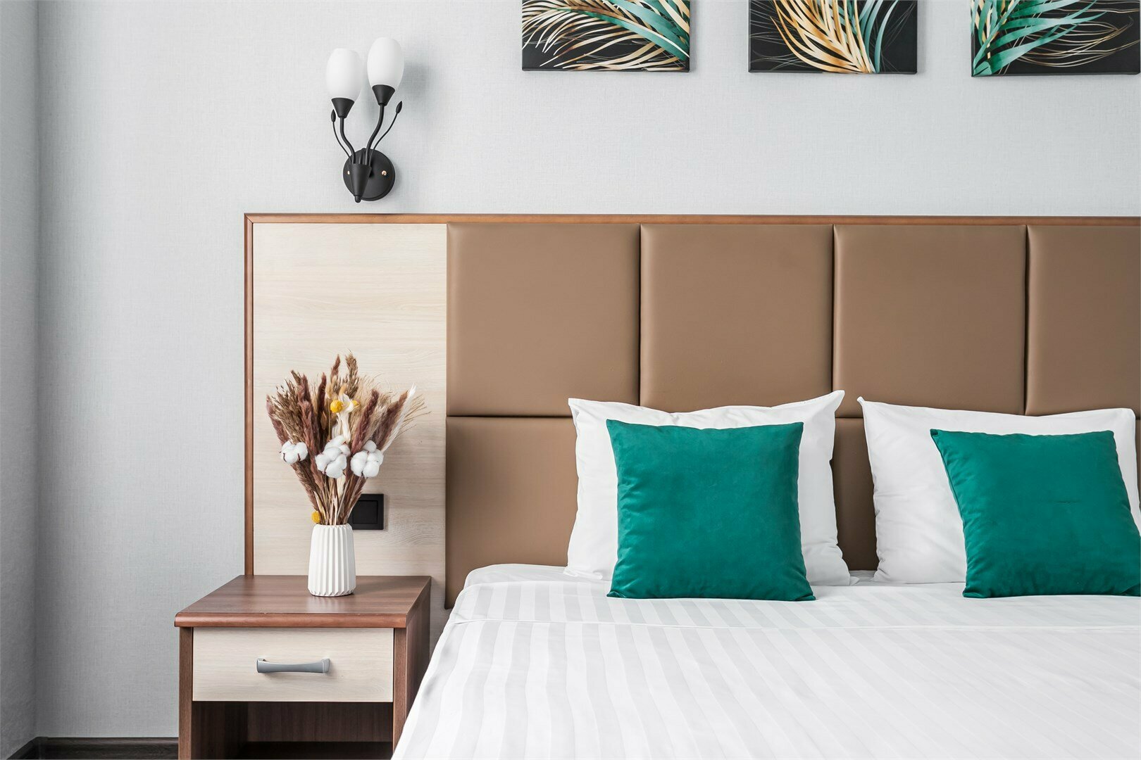 Улучшенный номер с кроватью размера «king-size»