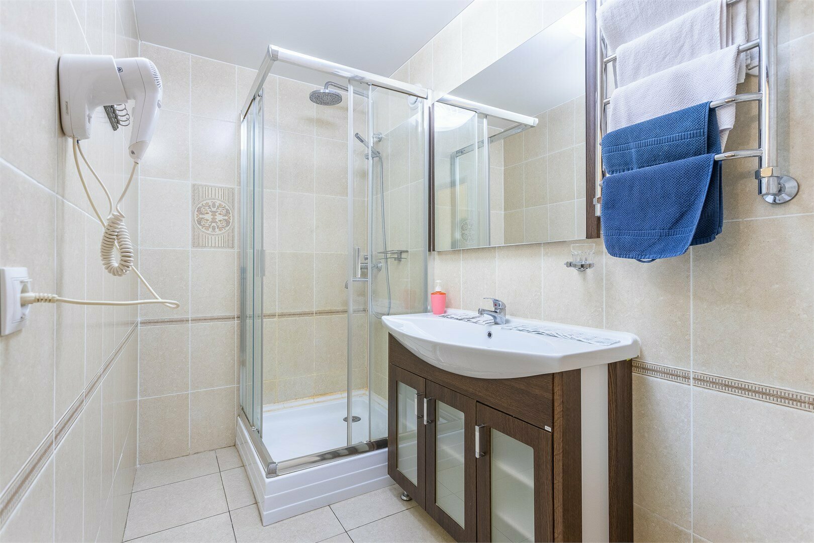 Пятиместный двухэтажный номер