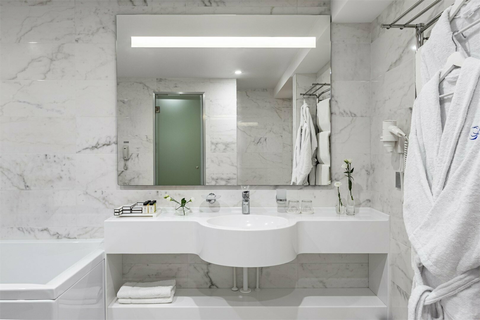 Двухкомнатный Люкс "Президент" с террасой и красивым панорамным видом на город