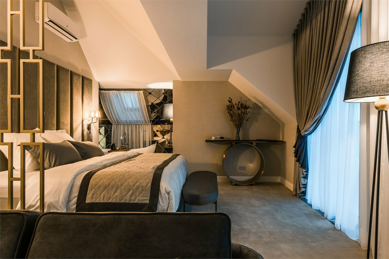 Джуниор Сюит Президент HISTORY (Junior Suite President HISTORY)