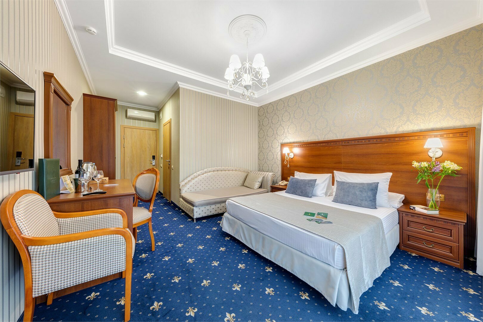 Стандарт первой категории с балконом