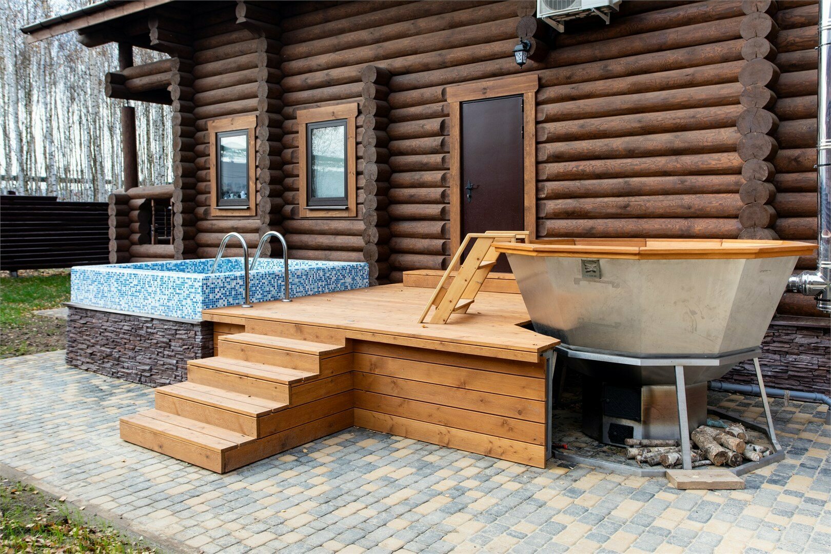 Большой коттедж с баней (211 кв.м)