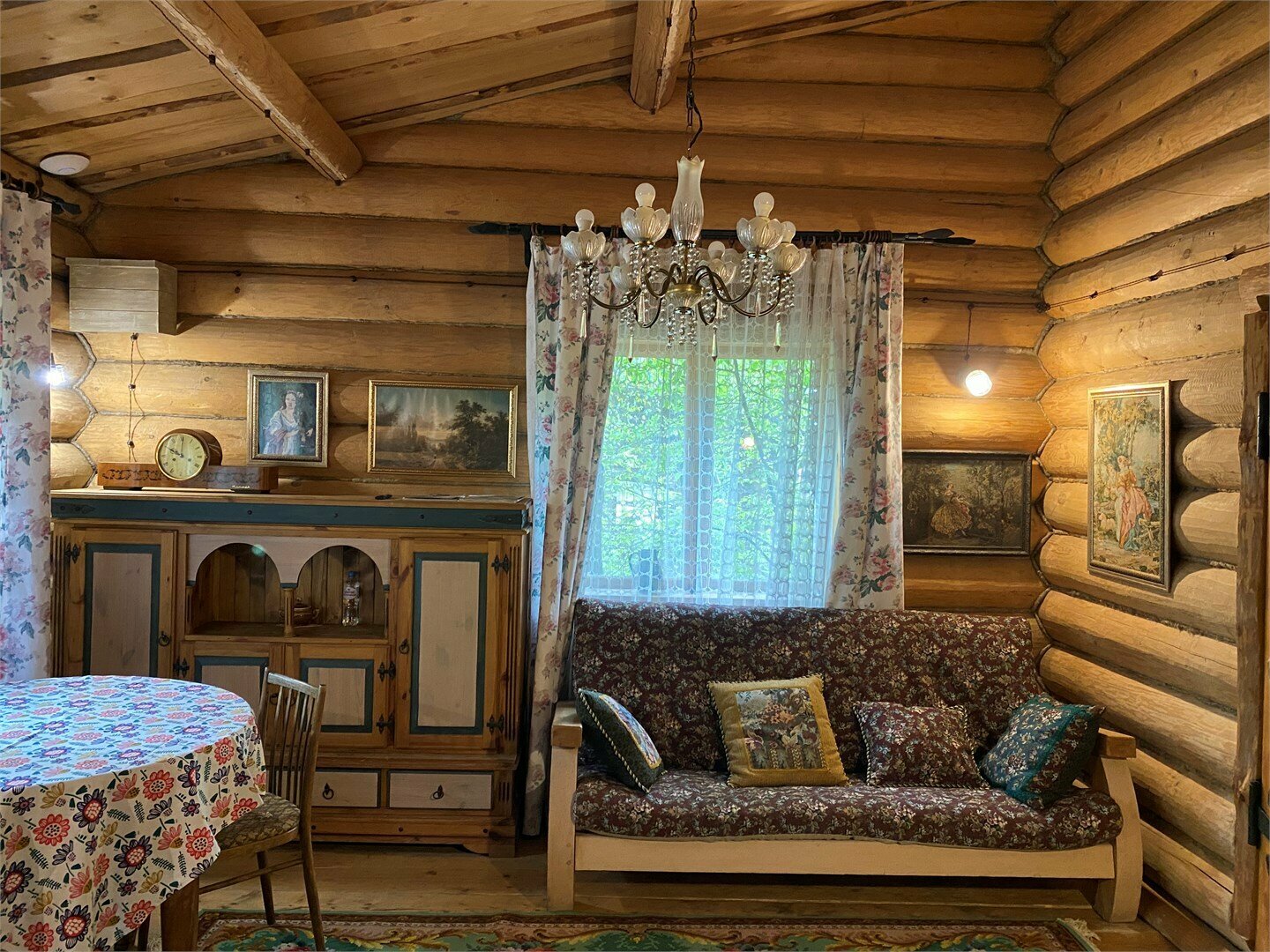 Бутик-отель Архангельская дача №1 -  (гостиная + спальня  родительская и детская (для бабушки) + кухня)