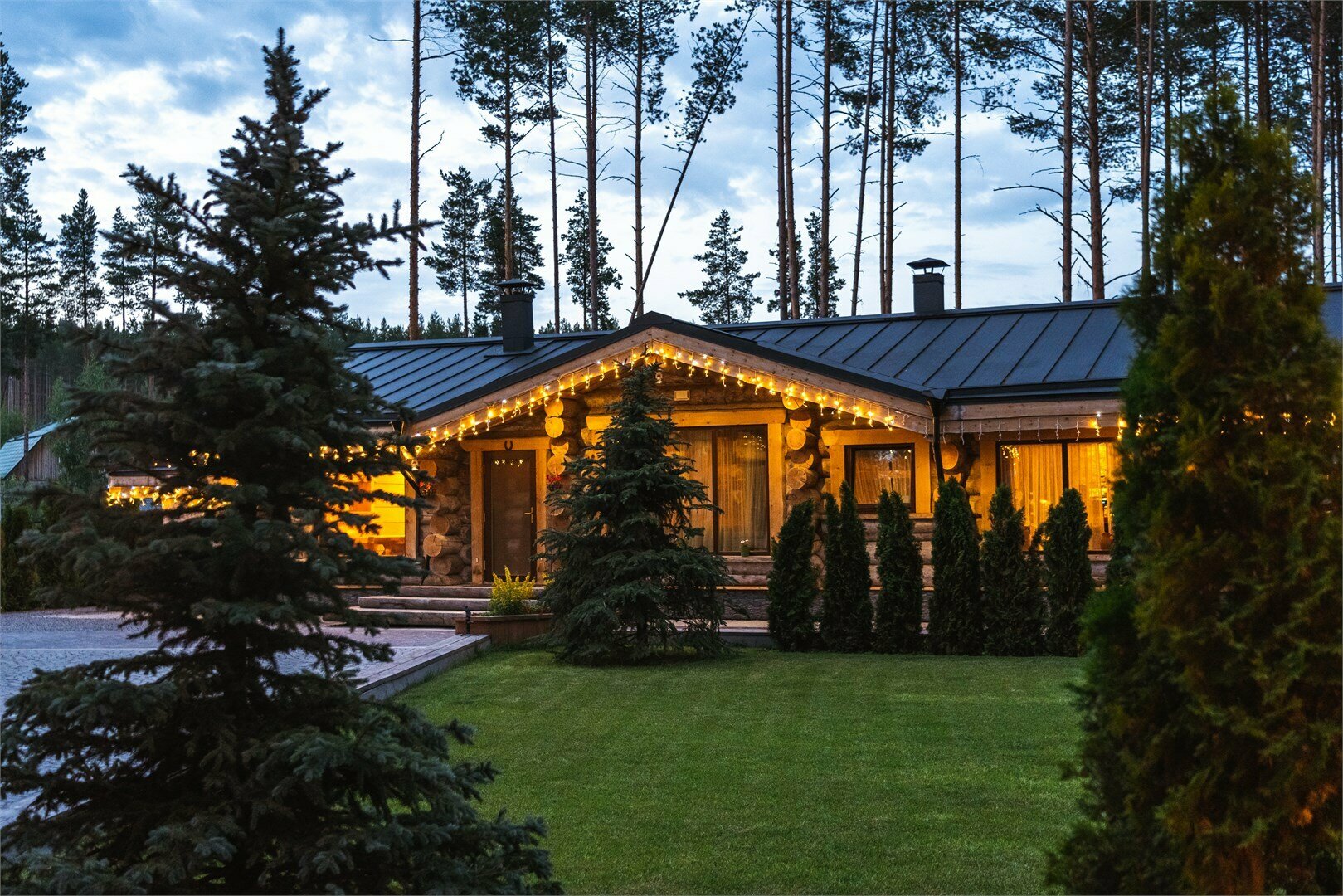 Рубленный дом из кело