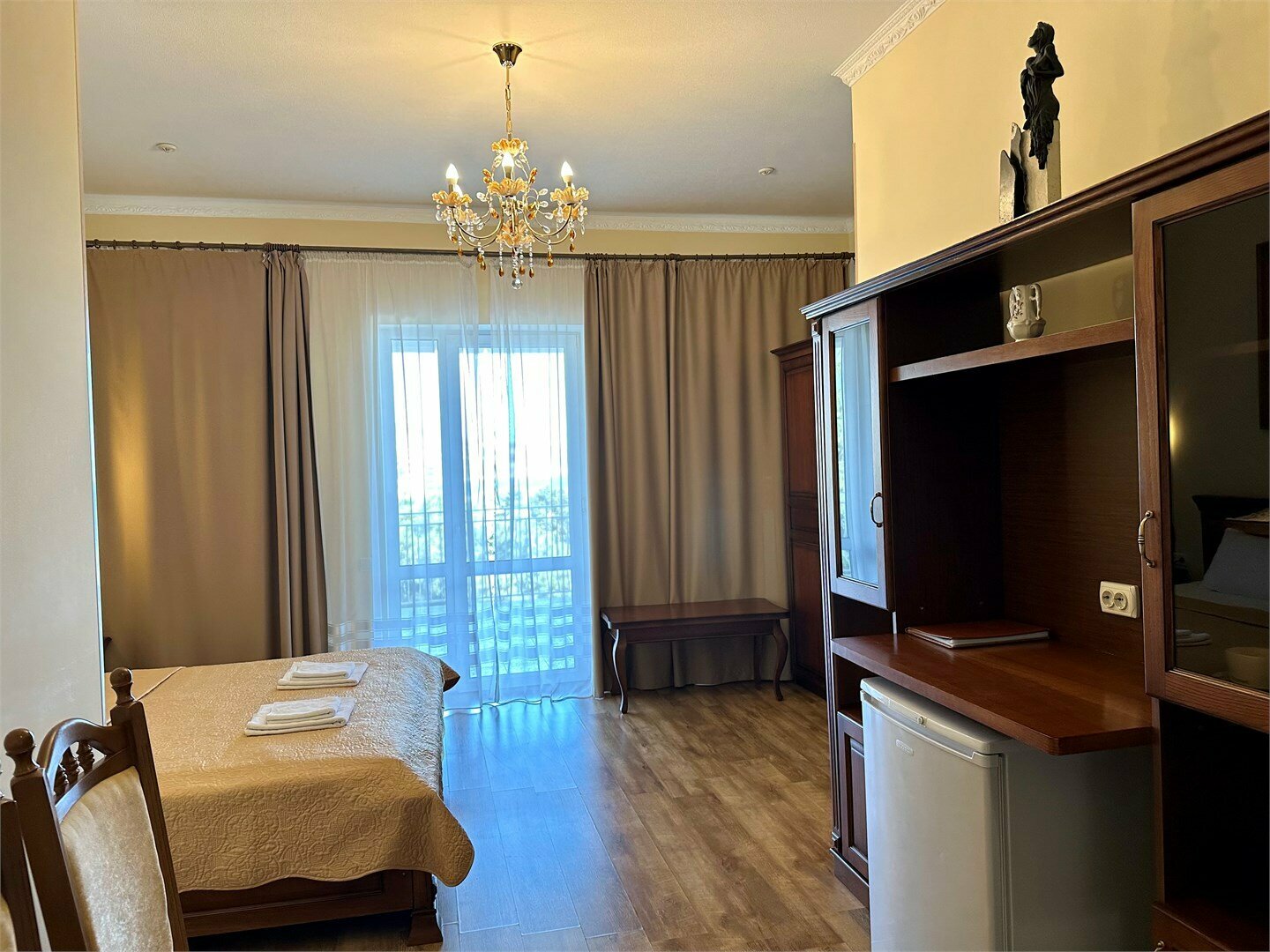 Номера Комфорт с балконом с одной совместной кроватью с видом на море