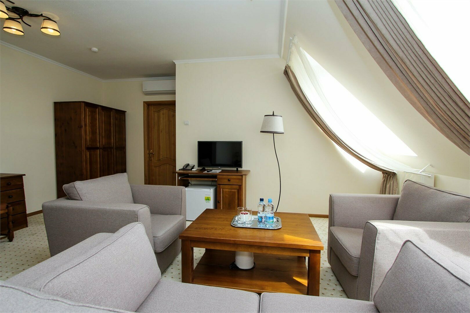 Джуниор Сюит Улучшенный