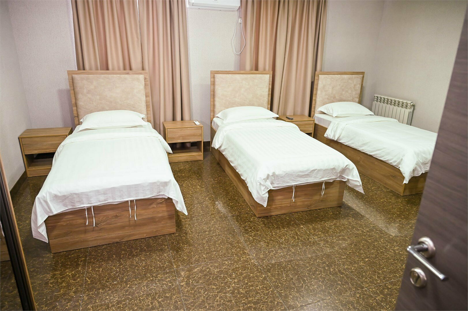 Трехместный номер эконом-класса