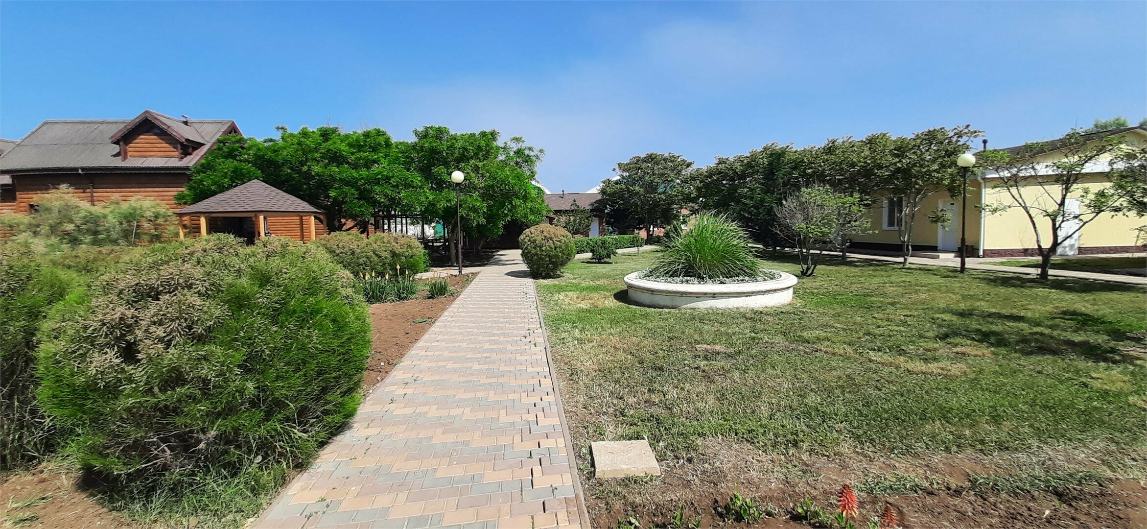 «Полулюкс»