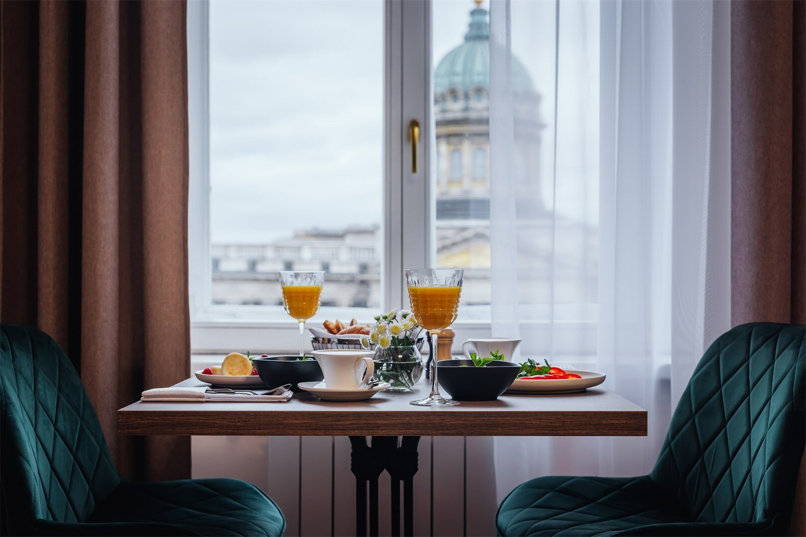 Семейный люкс с 2 спальнями и видом на Казанский собор