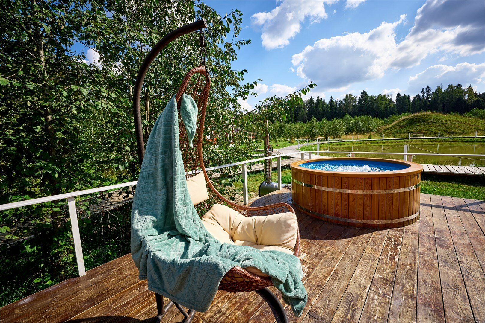 ДОМ У ОЗЕРА С КУПЕЛЬЮ НА ДРОВАХ