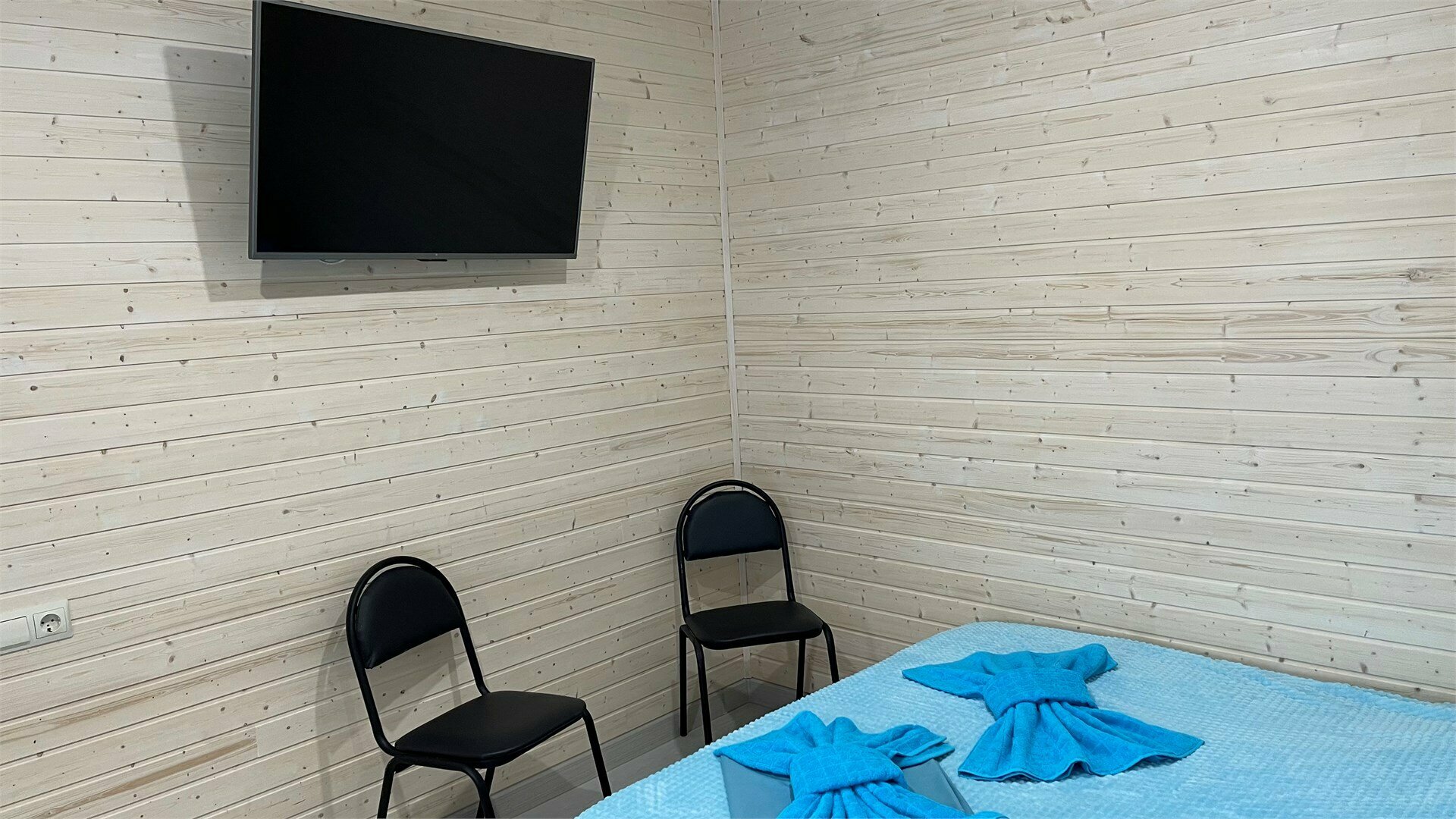 Семейный 4х местный двухкомнатный номер с собственной кухней