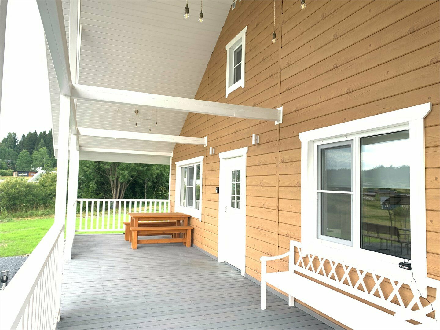 Дом цвета капучино с сауной 120м2