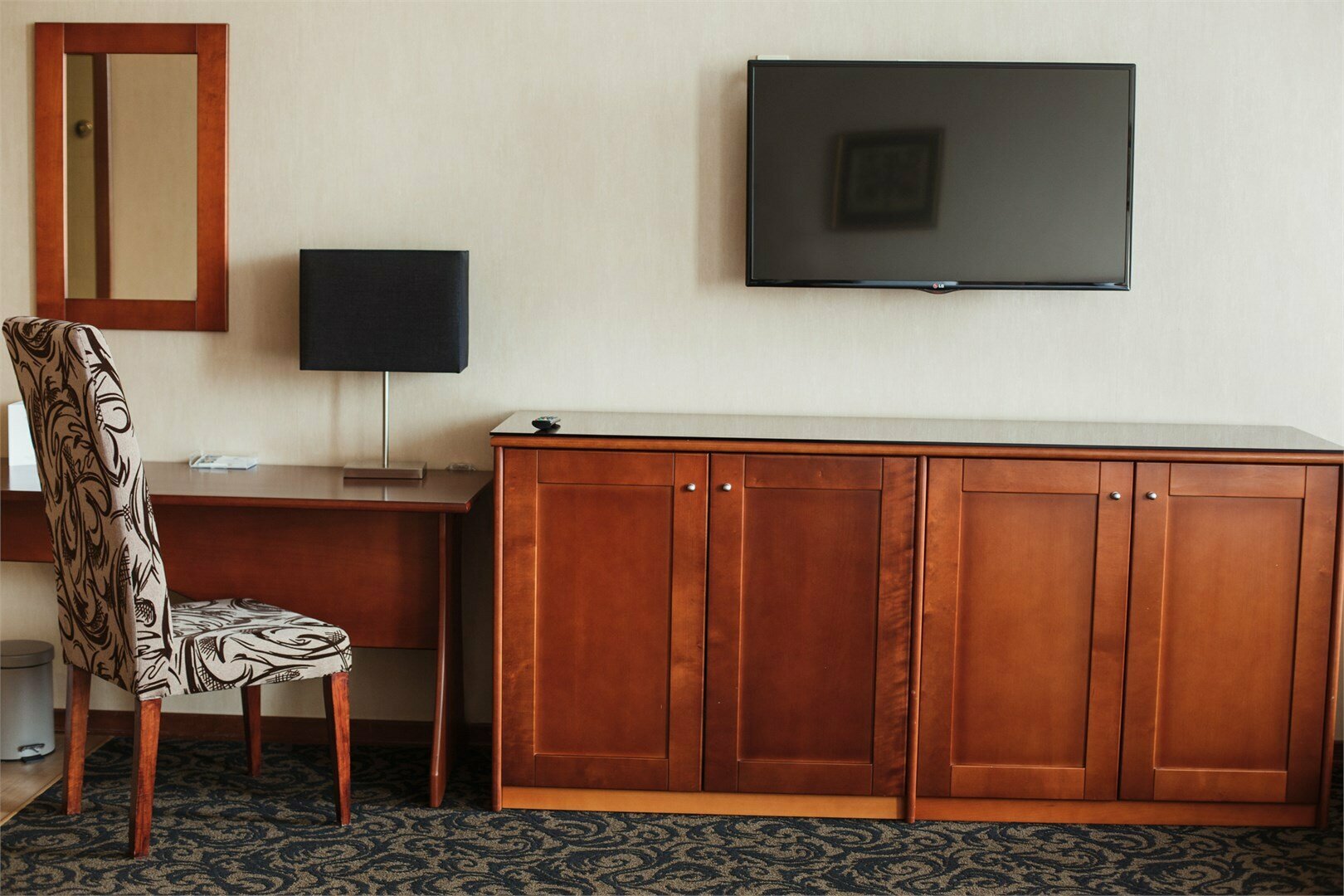 Бизнес класс комфортный с двумя кроватями/ или одной широкой кроватью и диваном-кроватью