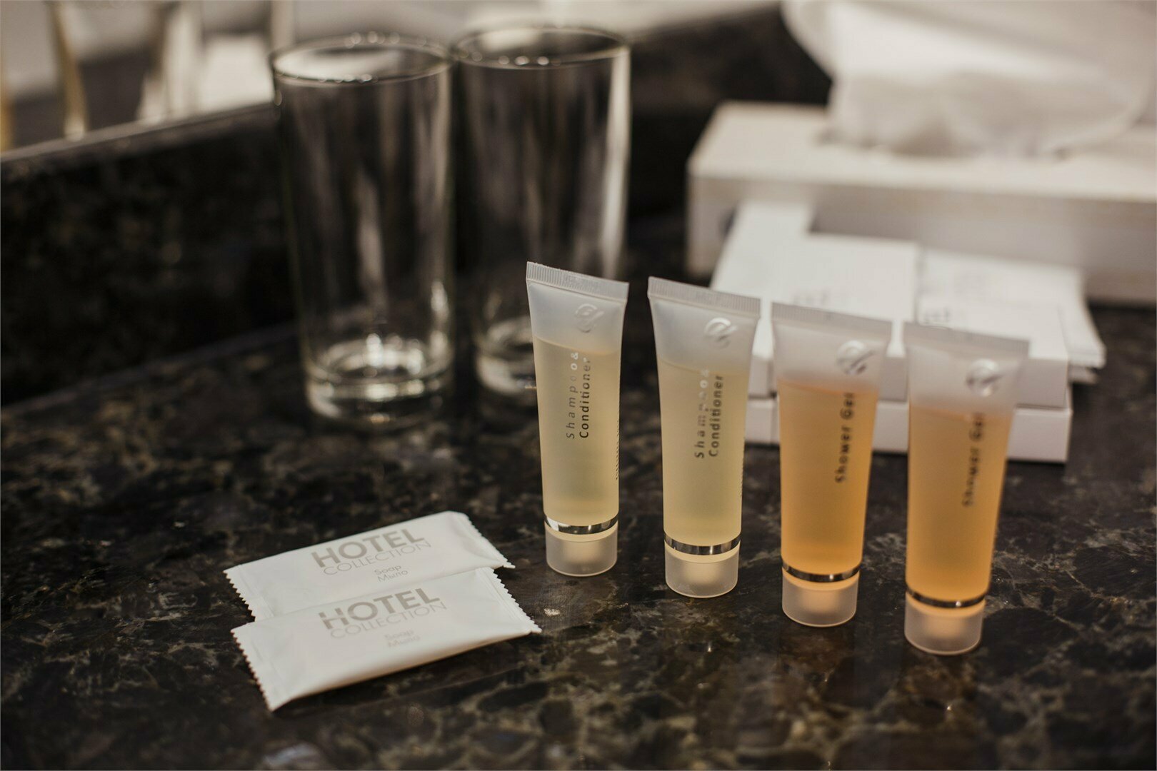 Люкс  с большой кроватью king size